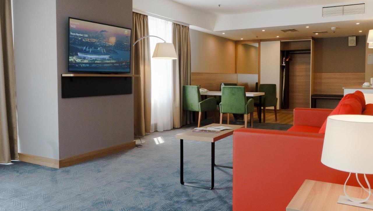 HOLIDAY INN ST. PETERSBURG MOSKOVSKYE VOROTA, AN IHG HOTEL САНКТ-ПЕТЕРБУРГ  4* (Россия) - от 5488 RUB | NOCHI